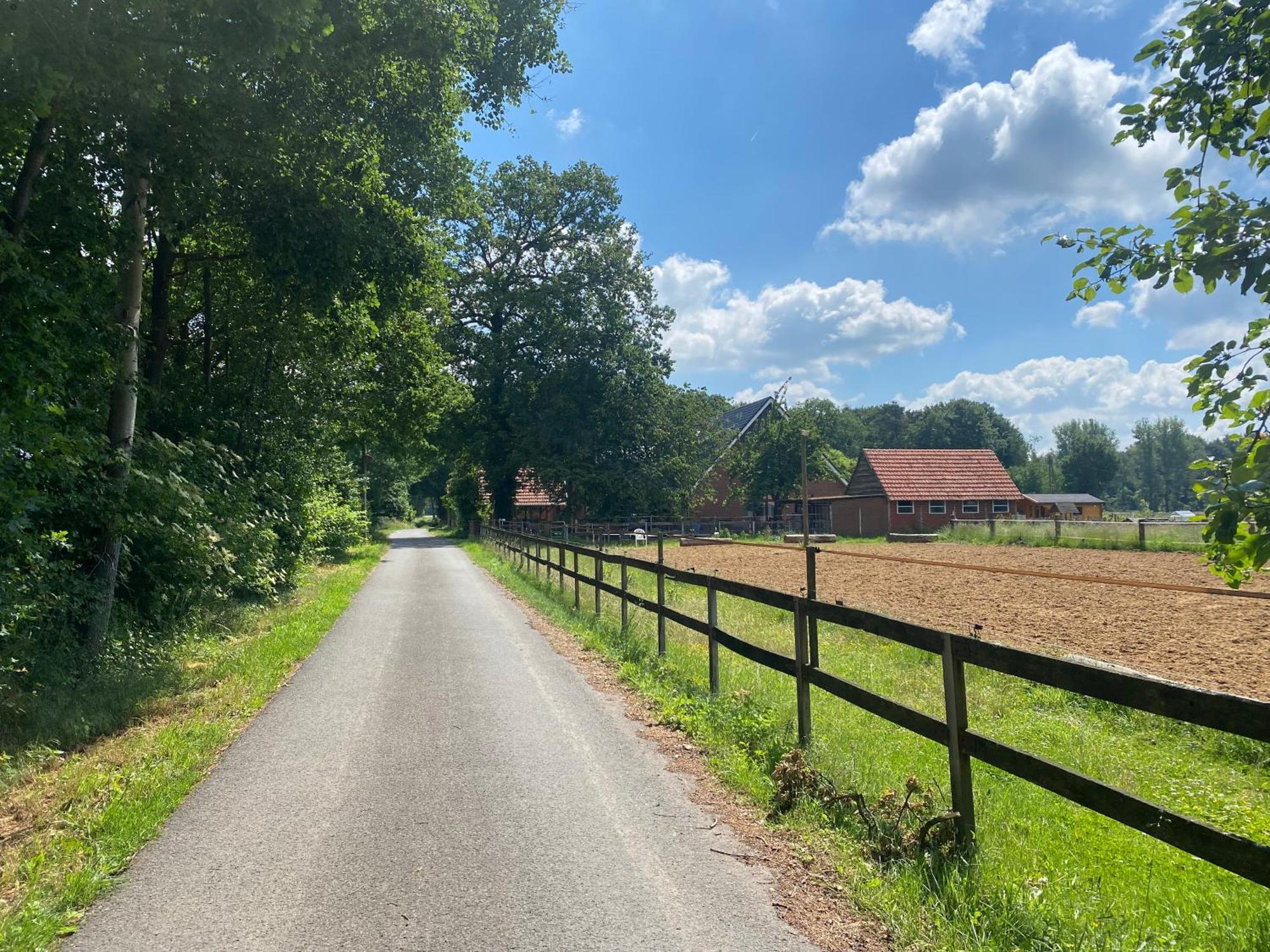 Wunderschoene Mit Balkon Auf Dem Bauernhof